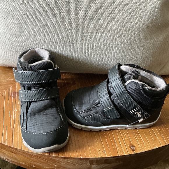 See Kai Run toddler winter boots black size 6 - Picture 1 of 4